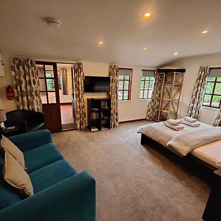 The Garden Lodge Llynclys エクステリア 写真