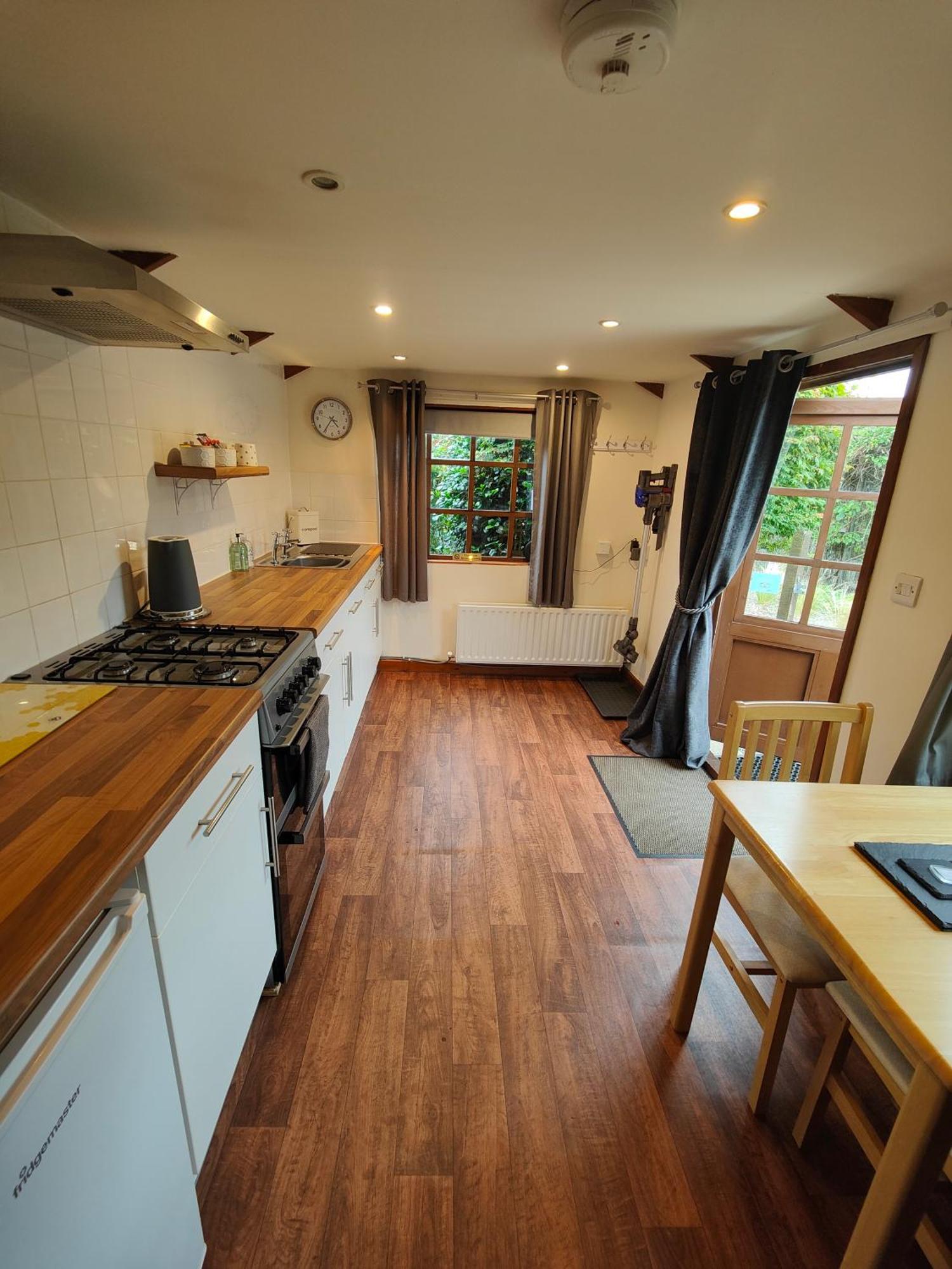 The Garden Lodge Llynclys エクステリア 写真