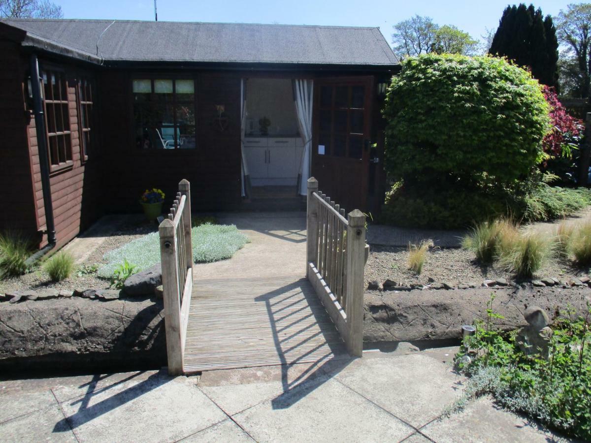 The Garden Lodge Llynclys エクステリア 写真